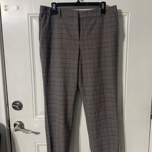 Liz Claiborne plaid pants 10. - Picture 5 of 9